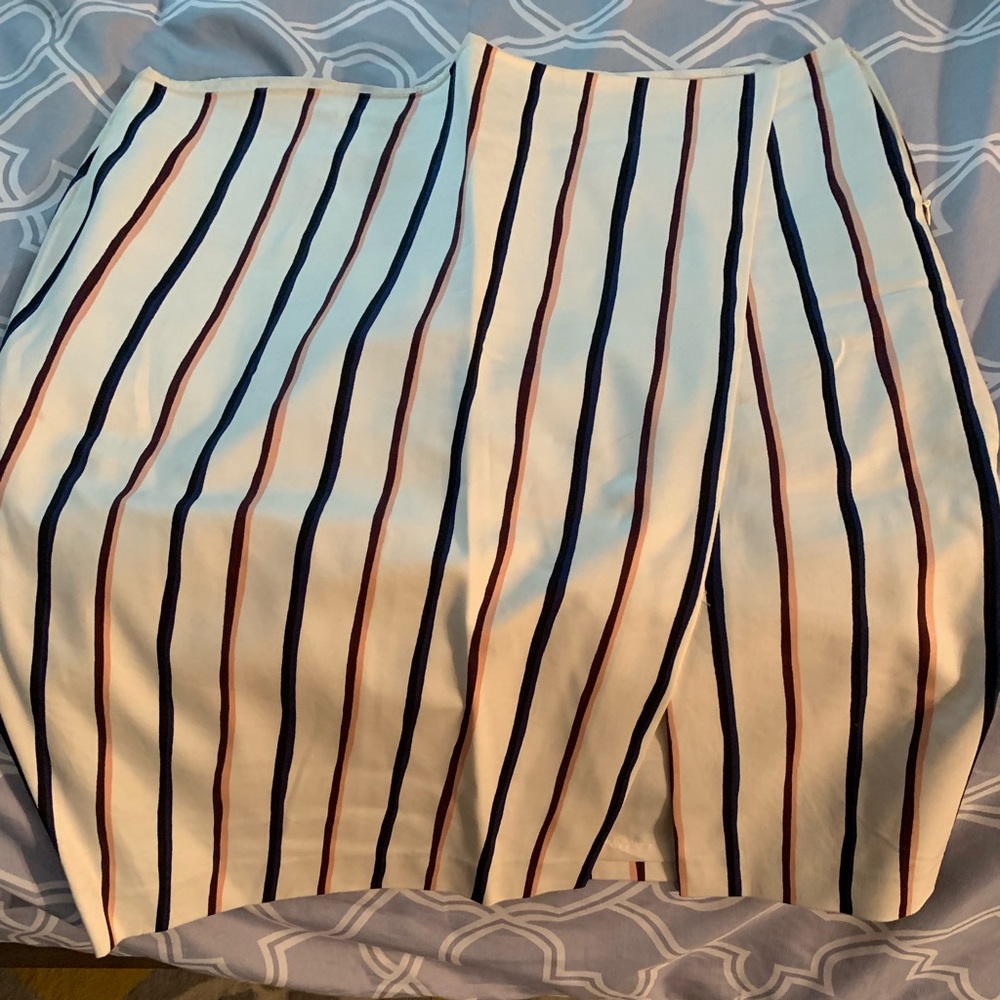 Cute striped skirt!!!